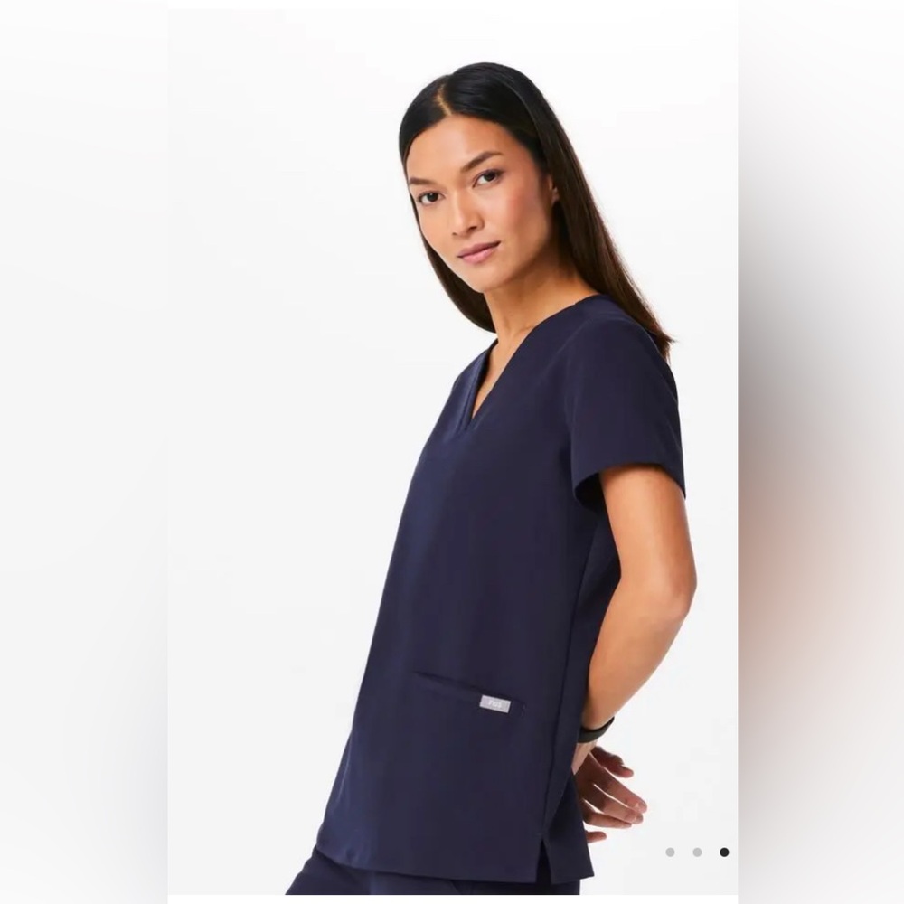 Figs Casma Three-Pocket Scrub Top